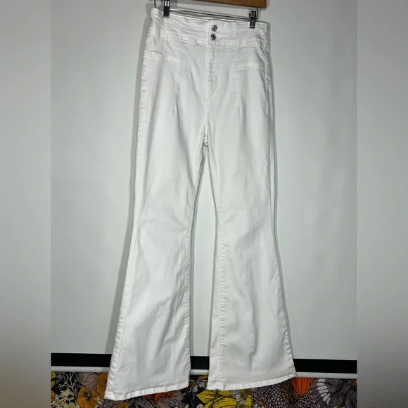 We The Free Jayde White Flare High-Rise Jeans - Picture 3 of 7